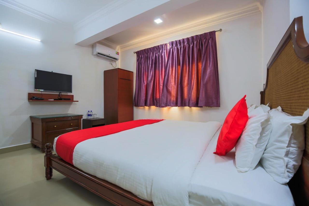 Oyo 18647 Pandav City Hotel Маргао Экстерьер фото