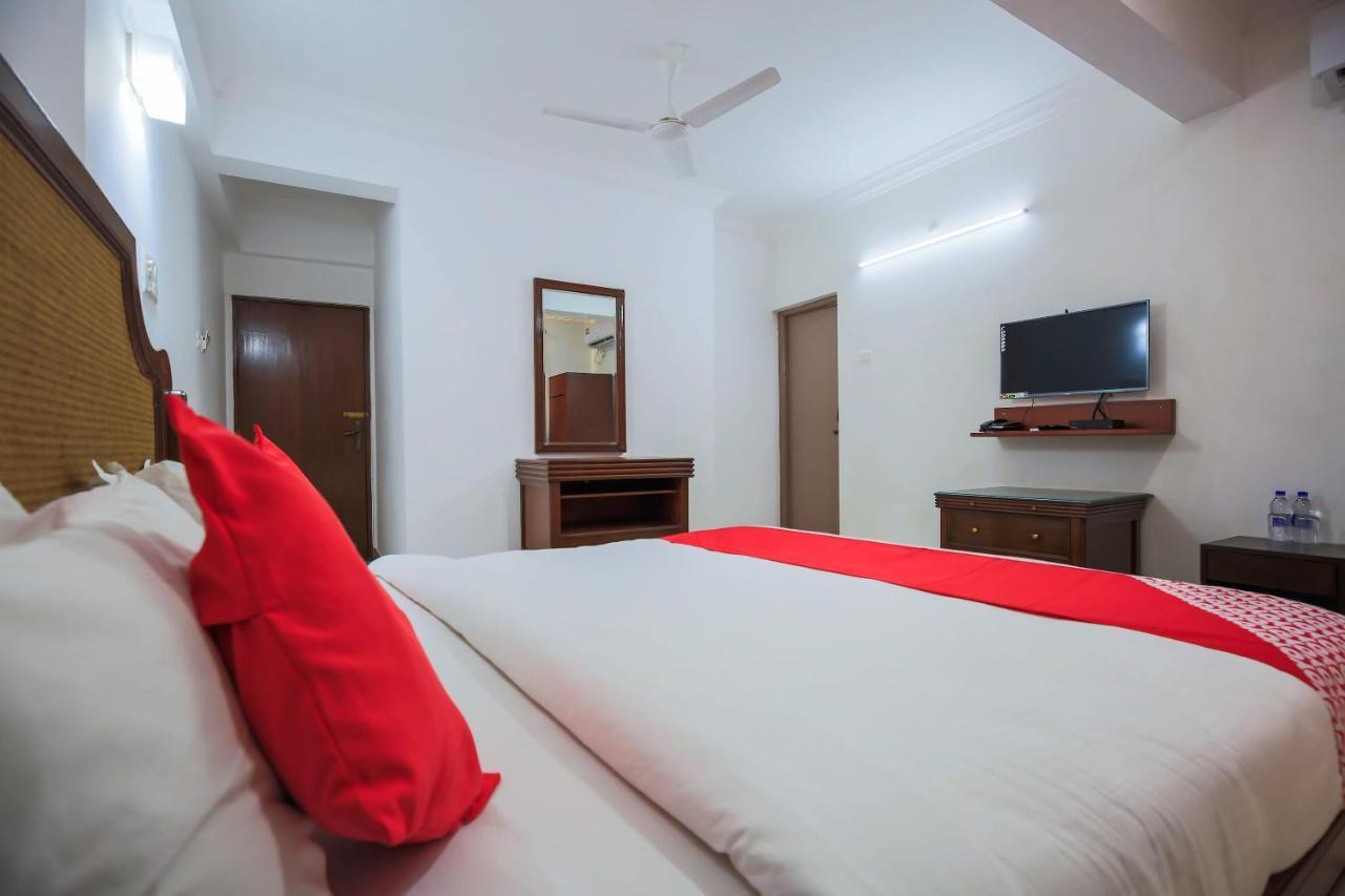 Oyo 18647 Pandav City Hotel Маргао Экстерьер фото