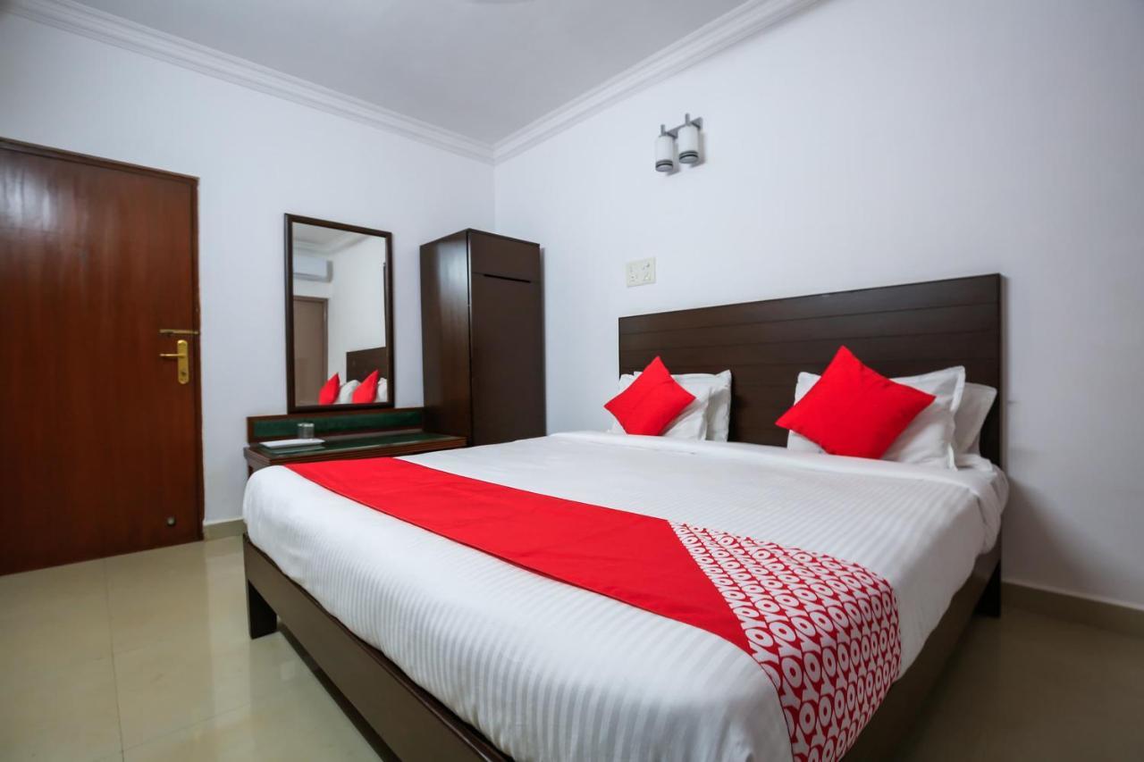 Oyo 18647 Pandav City Hotel Маргао Экстерьер фото