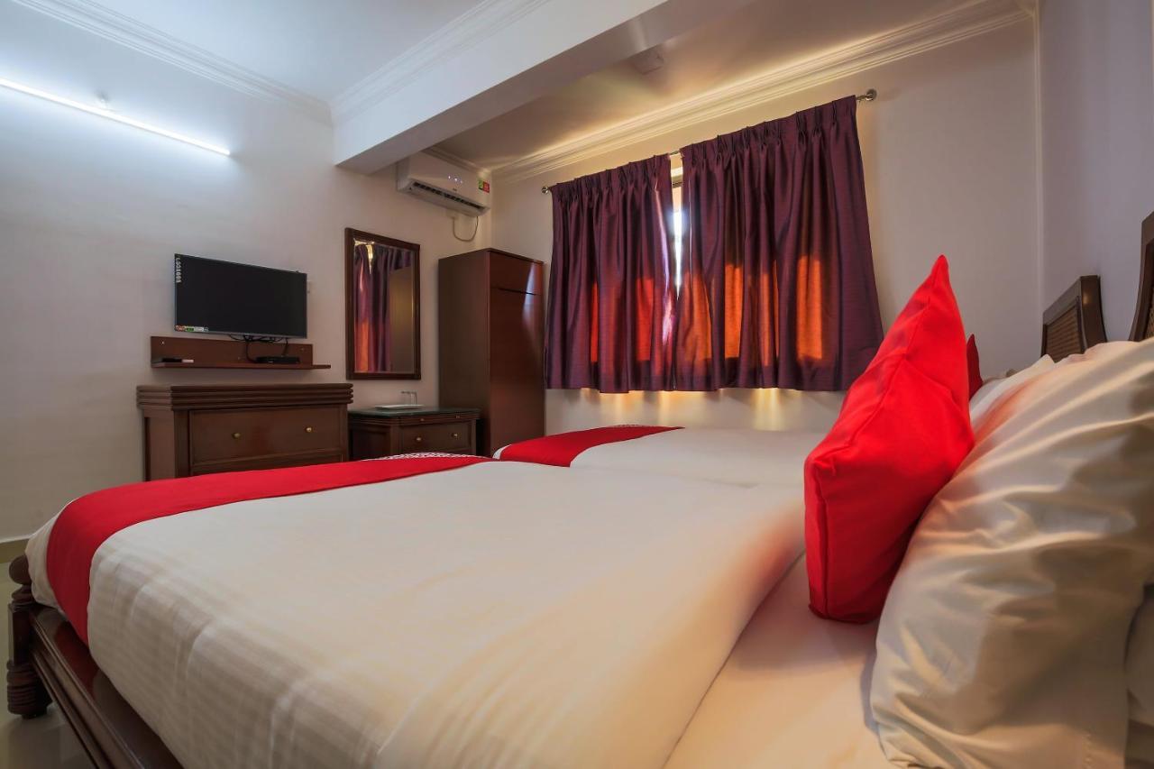Oyo 18647 Pandav City Hotel Маргао Экстерьер фото